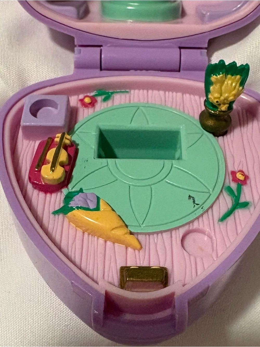 Polly Pocket Polly’s Perfect Paino Recital Ring Case, 1991 by Blue Bird